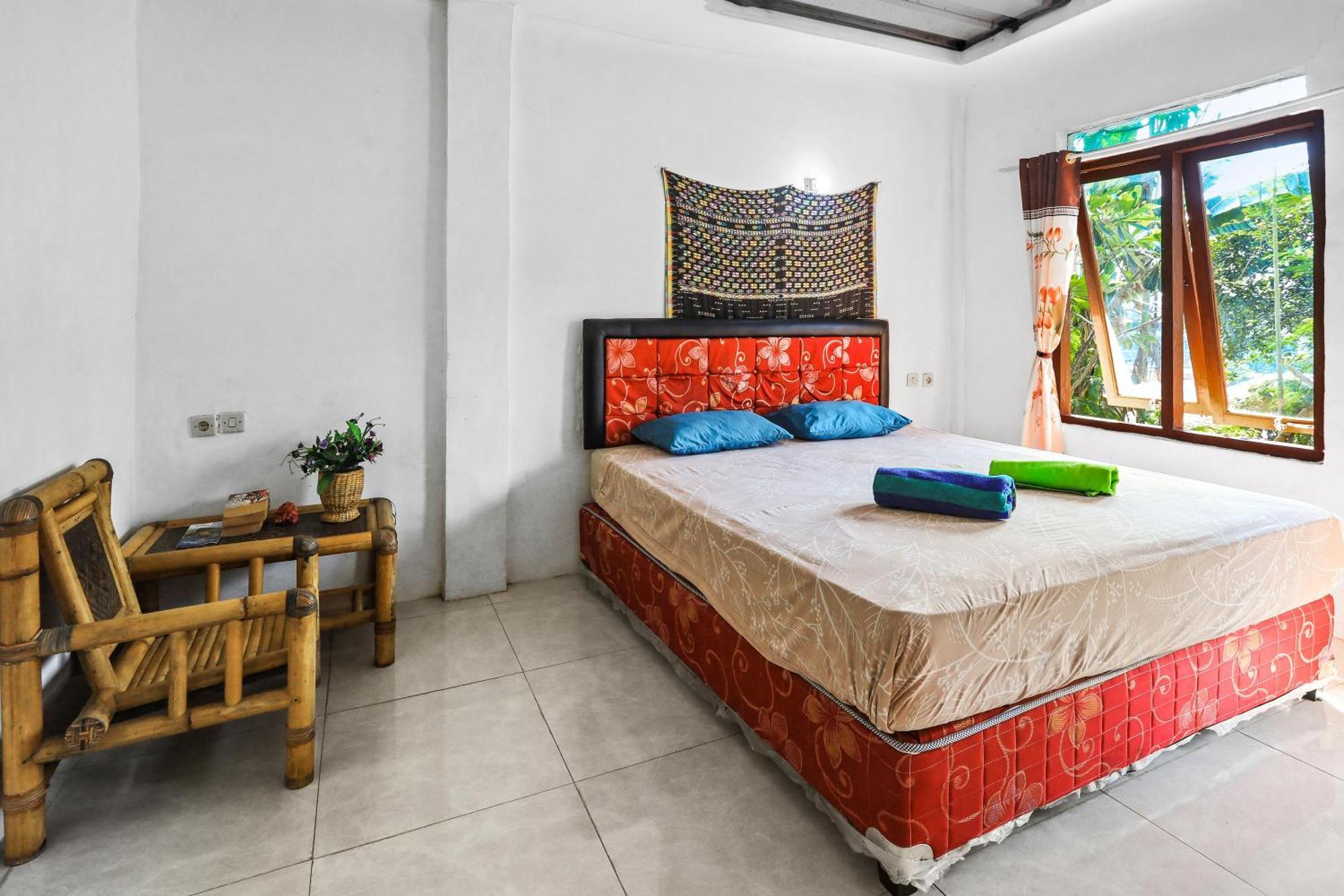 Palulu Garden Homestay Labuan Bajo Exteriör bild
