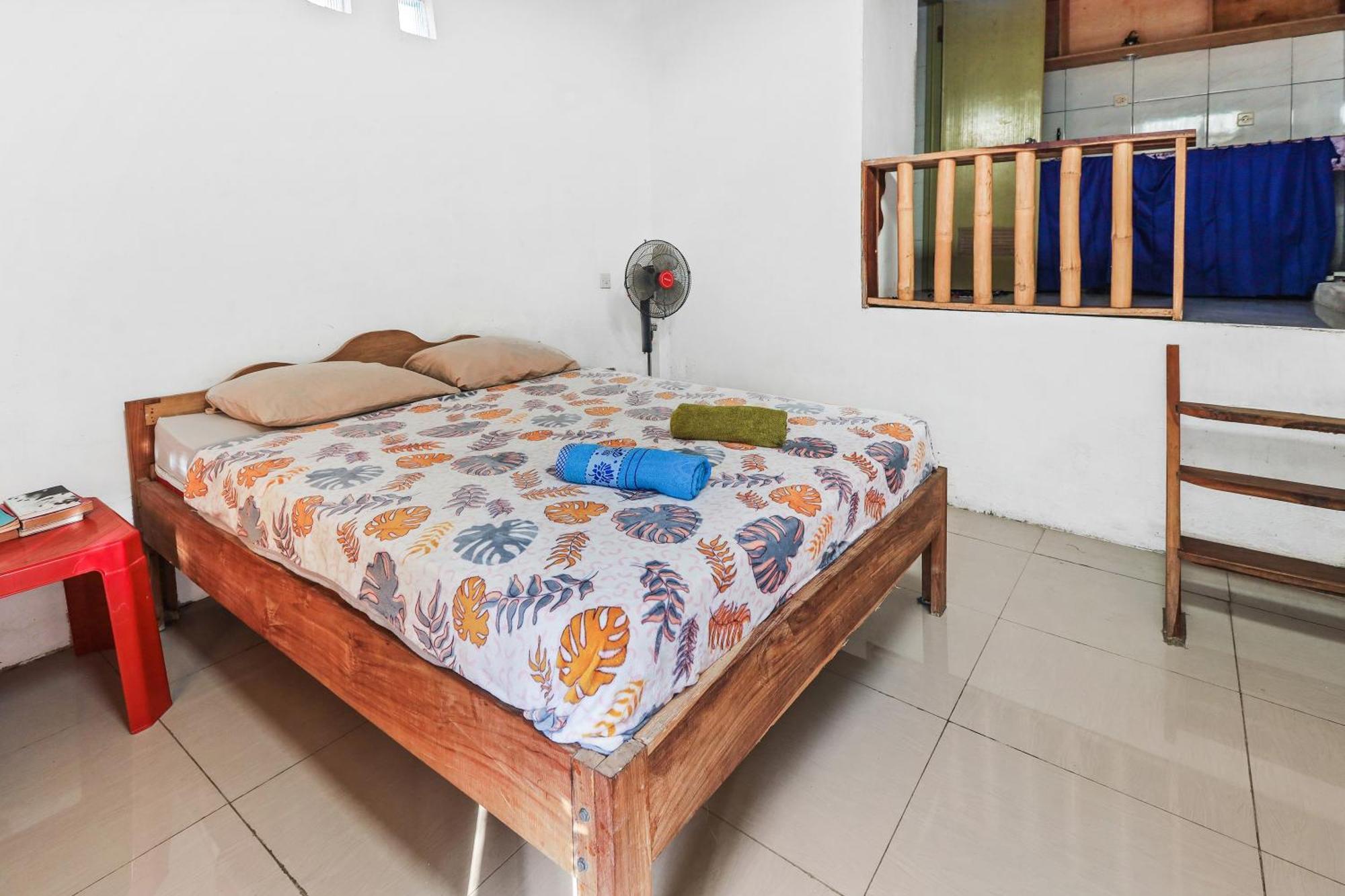 Palulu Garden Homestay Labuan Bajo Exteriör bild