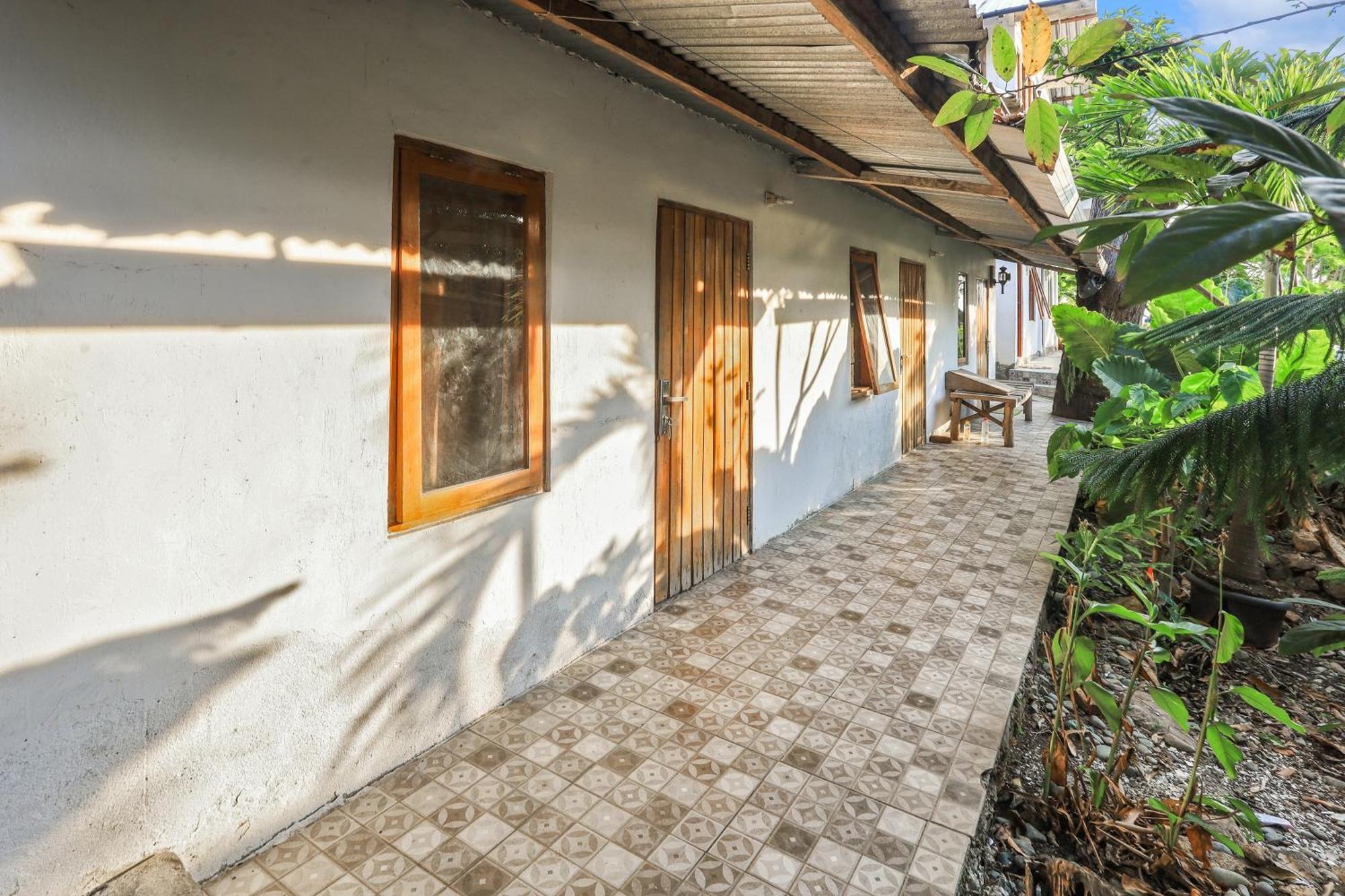 Palulu Garden Homestay Labuan Bajo Exteriör bild