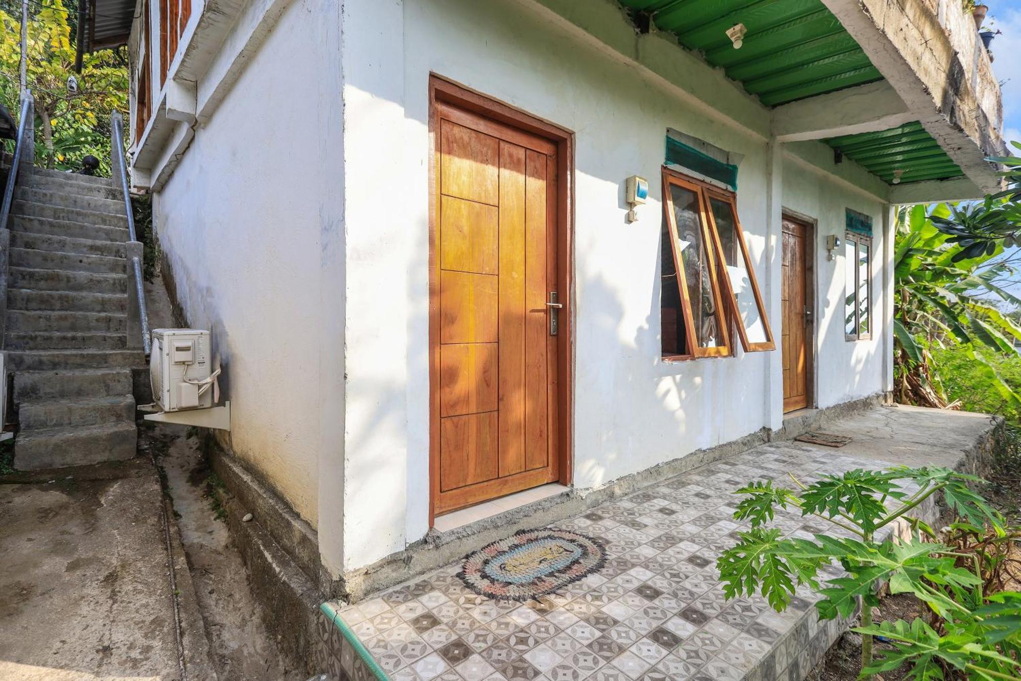 Palulu Garden Homestay Labuan Bajo Exteriör bild